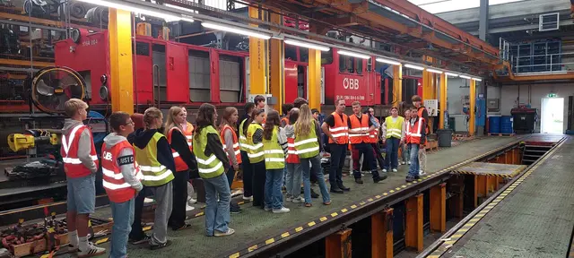 Besuch der ÖBB-Werkstätte in Linz | Foto: PTS Grein