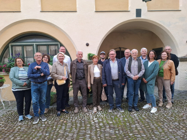 Die FPÖ Gaspoltshofen erhielt eine Führung durch die Sonderausstellung im Heimatmuseum Haag. | Foto: FPÖ Gaspoltshofen