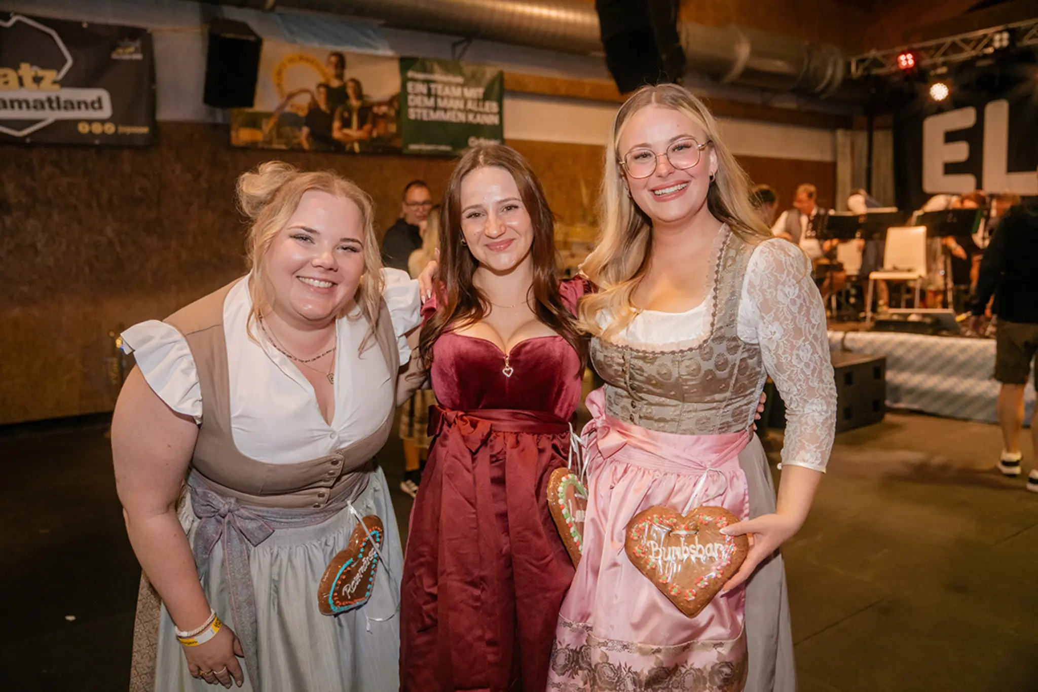 Große Bildergalerie: Zünftiges Oktoberfest lockte zahlreiche Gäste nach ...