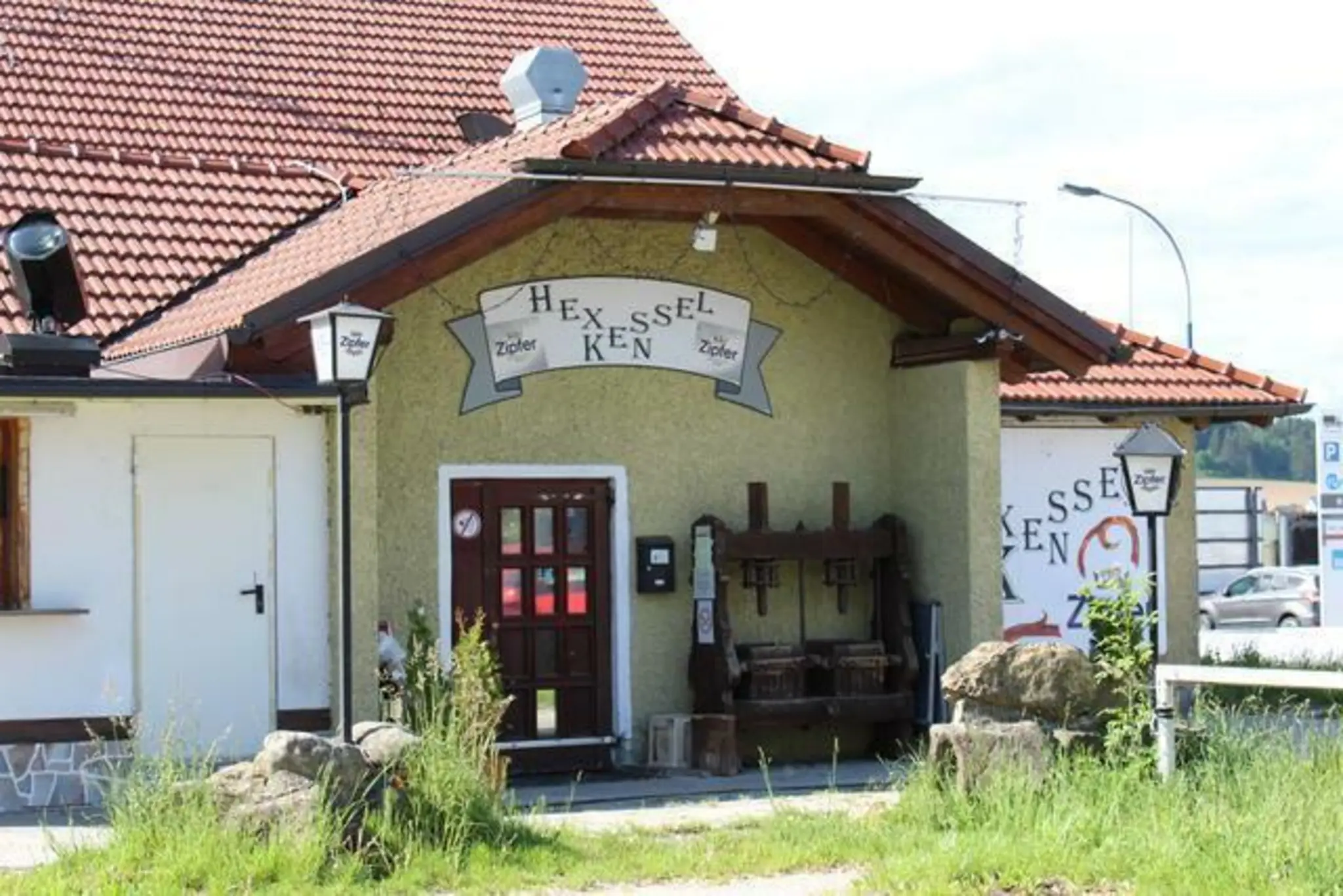 Every Thursday: Dance night with cult hits at the Hexenkessel - | Steyr & ...
