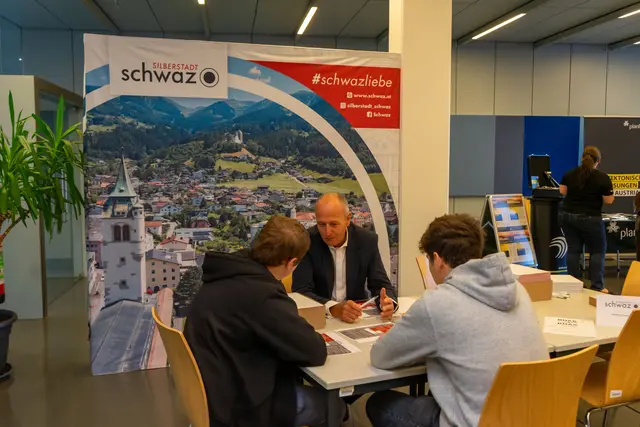 Stadt Schwaz präsentiert sich als Arbeitgeber | Foto: BHAK/BHAS/Fachschule für Sozialberufe mit Pflegevorbereitung Schwaz