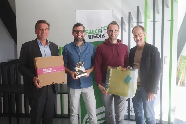Bürgermeister Werner Krammer, Thomas Wagner und Matthias Wagner (beide Geschäftsführer von FALKEmedia) und Stefan Hackl (Leiter Stabstelle Standortentwicklung, Offenes Rathaus Waidhofen a/d Ybbs) | Foto: Stadt Waidhofen/Ybbs