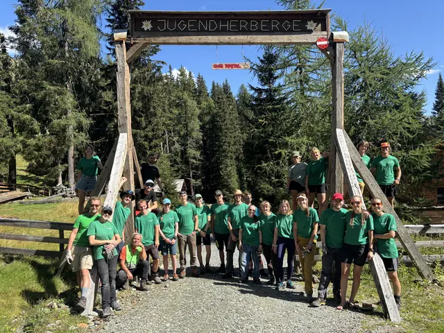 Die rund 25 jungen Erwachsenen aus ganz Österreich schweißte die gemeinsame und sinnvolle Arbeit zusammen. | Foto: meinbezirk.at/Alen Grabic