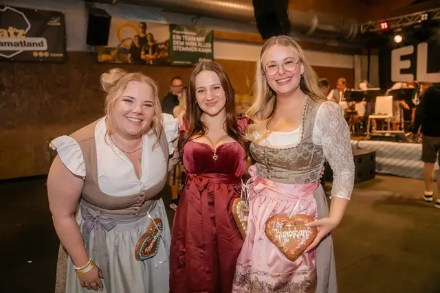 Zünftige Stimmung beim Oktoberfest in Tragwein. | Foto: Crew8Events / Hausi Flo