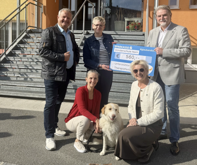 Für Peter Hüttl ist die Unterstützung eine Herzensangelegenheit. „Mit unserer Spende möchten wir ganz gezielt den finanziellen Aufwand des Elternvereins unterstützen. | Foto: NÖAAB Bezirk Horn