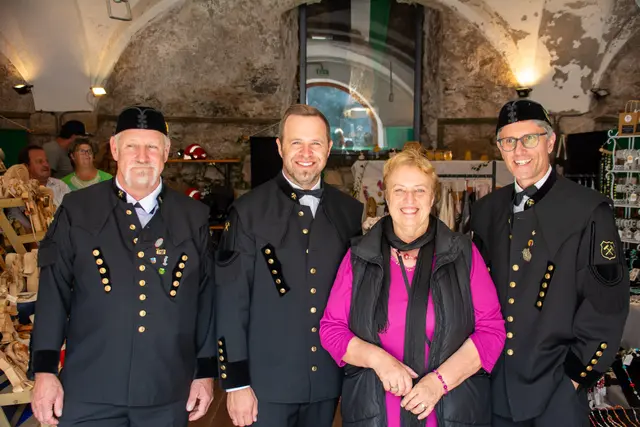Die bereits 26. Auflage vom Bergmandlfest in Bad Bleiberg ging am Perschaplatz im Hochtal bei Kaiserwetter über die Bühne. | Foto: Christian Fatzi