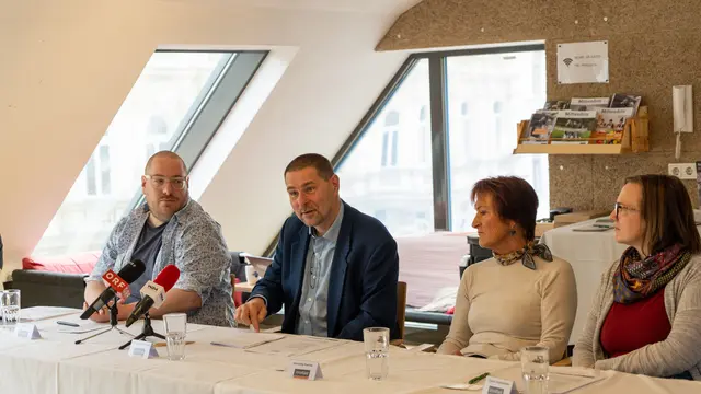 Die VinziRast machte auf die prekäre Hilfe der Wohnungslosenhilfe aufmerksam.  | Foto: Yield
