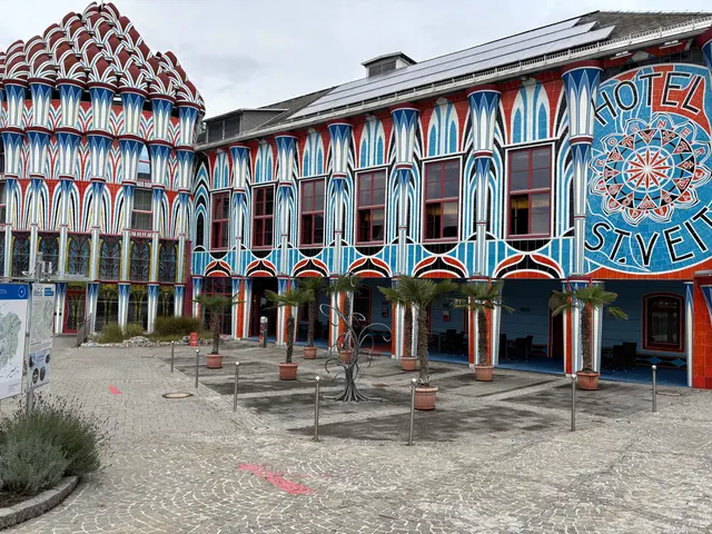 Im Fuchspalast berichtete Wladika über 72 betreute Jugendliche. | Foto: MeinBezirk 