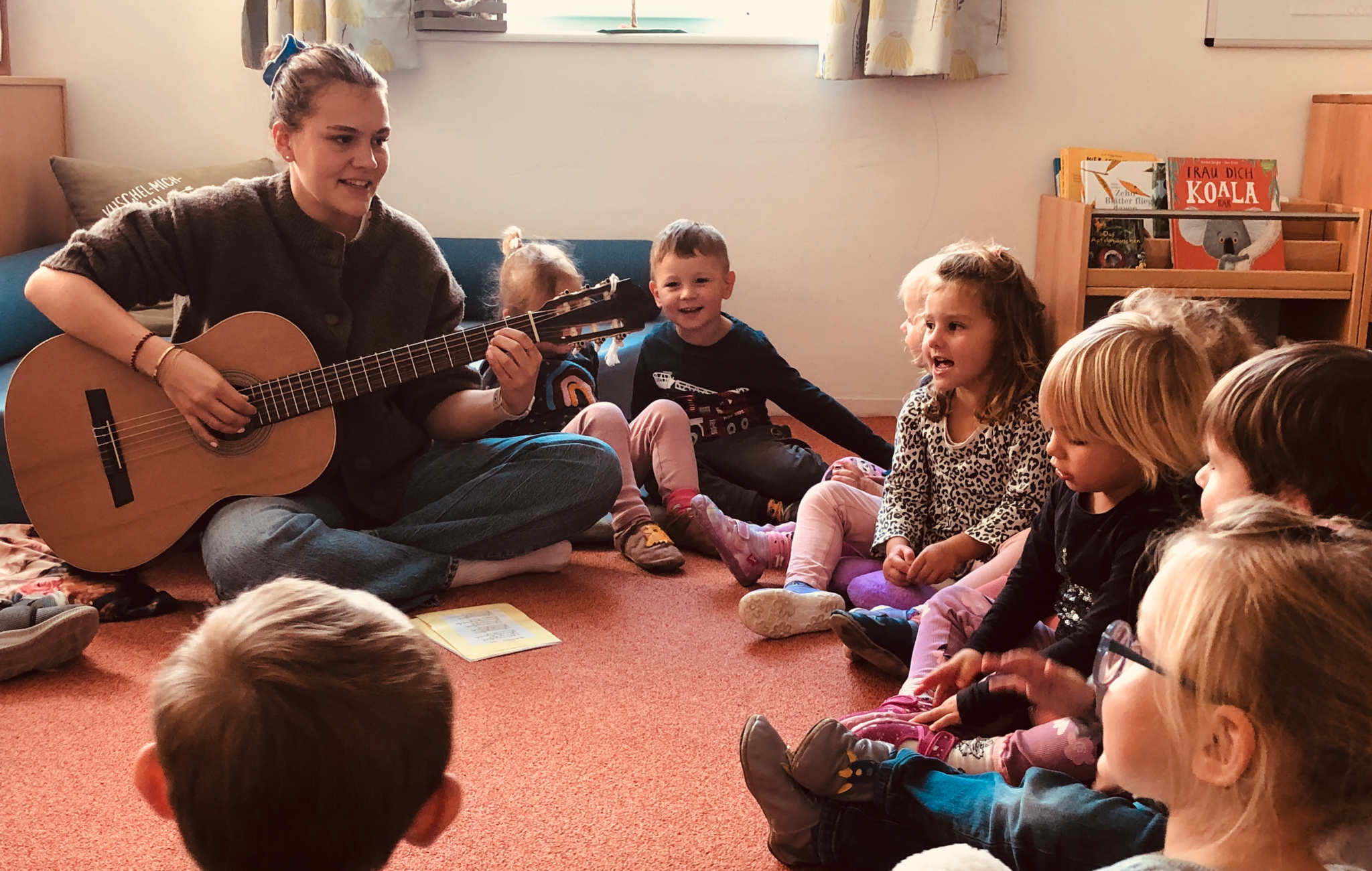 Waldburg: Elternverein übergibt Gitarre an neue Kindergartengruppe - ...