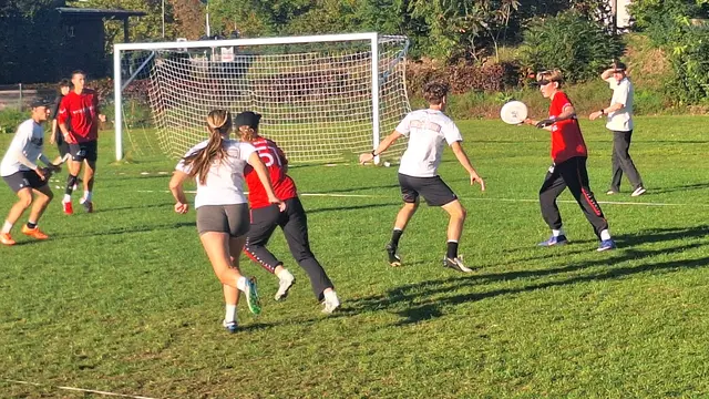 Besonders wichtig ist das Zusammenspiel innerhalb des Teams | Foto: Styrian Blackbirds