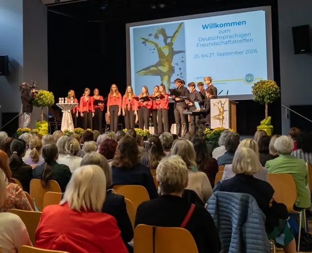 Der Jugendchor Danica aus St. Primus gestaltete musikalisch den Eröffnungs-Festakt mit. | Foto: Soroptimist Club