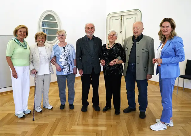 Herzlichen Glückwunsch zum 90. Geburtstag an Hermine Zoidl, Leopoldine Teschitel, Ludwig Hauser, Helene Sippl und Franz Denkinger. | Foto: Marktgemeinde Maria Enzersdorf