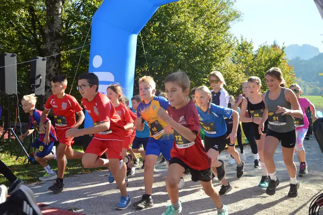 Die Kinder waren mit Begeisterung mit dabei. | Foto: VS Rosenau