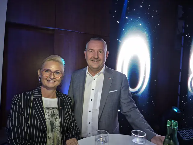 Vizepräsidentin Gabriele Lechner und Regionalstellenobmann Thomas Marichhofer