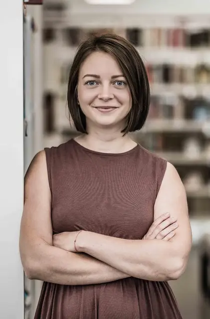 AK-Jugendexpertin Jasmin Katzensteiner weiß, wie sehr junge Menschen unter Leistungsdruck und Stress leiden. Eine neue Umfrage soll helfen, passende Unterstützung anzubieten. | Foto: AK Burgenland