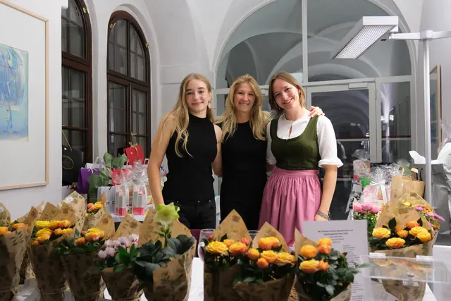Beim Benefizabend zeigte sich wieder generationenübergreifendes Engagement für den guten Zweck.  | Foto: MeinBezirk/Antonia Unterholzer