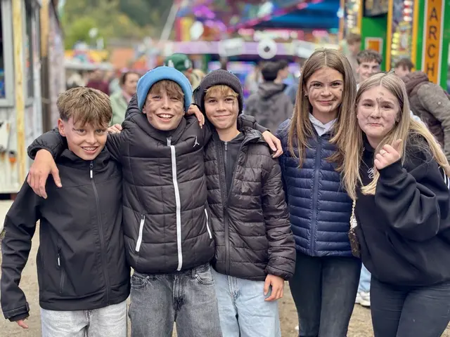 Am Kindernachmittag konnten die Kids die Fahrgeschäfte zu ermäßigten Preisen nutzen. | Foto: MeinBezirk/Angelika Brunner