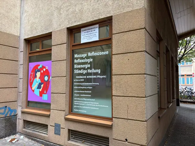 Heute arbeitet die Masseurin in einem kleinen Studio in einem Gemeindebau in der Stumpergasse 43 – und ist seit rund 20 Jahren in ihrem Beruf tätig. | Foto: Pia Rotter/MeinBezirk