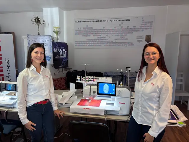 Juliaa Maurer und ihr Team freuen sich darauf, weitere Gäste bei Handarbeiten Maurer begrüßen zu dürfen. | Foto: Manuela Zekar