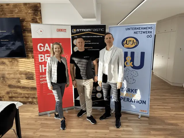 Andrea Danda-Bäck, Leiterin WKO Linz-Land mit Marco Steindl, Geschäftsführer Stromtastic GmbH und Gregor Baumgartner, Geschäftsführer GUUTE OÖ. | Foto: WKO Linz-Land