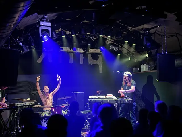 Hatefuck live in der p.m.k.: Druckvolle Beats, wuchtige Synthesizer und entfesselte Samples treffen auf kompromisslose Bühnenenergie. | Foto: Kendlbacher
