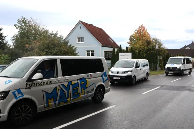 Der Konvoi nimmt Struktur an | Foto: Gerhard Langmann