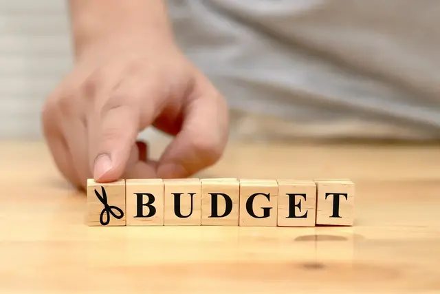 MeinBezirk hat den Entwurf für das Landesbudget 2027 unter die Lupe genommen. (Symbolbild)  | Foto: Smarterpix/airdone