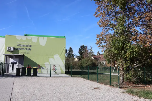 Am ehemaligen „Festwiesenplatz“ steht heute die Allgemeine Sonderschule. | Foto: Schauer