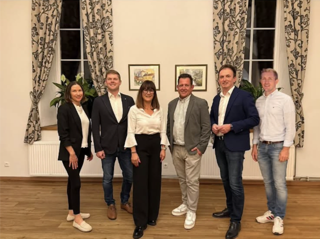Dem neuen Vorstand gehören Obfrau Ulrike Huber, Obmann-Stellvertreter Ernst Zierlinger jun., Kassierin Tamara Zierlinger, Kassier-Stellvertreter Martin Simlinger, Schriftführer Peter Maurer sowie Schriftführer-Stellvertreter Othmar Gafgo an.
 | Foto: Gföhler Wirtschaft aktiv