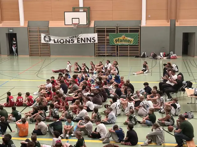 Nach spannenden Spielen fand auch die gemeinsame Siegerehrung direkt in der Halle statt. | Foto: Besic