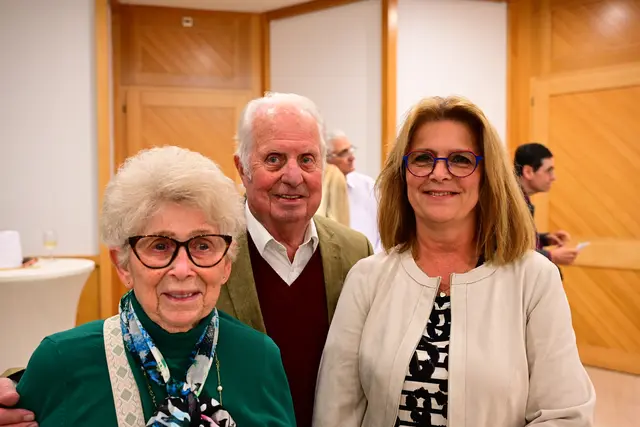 Ingeborg und Karl-Heinz Reiter sowie Gemeinderätin Ursula Leopold.  | Foto: Bernhard Baumgartner