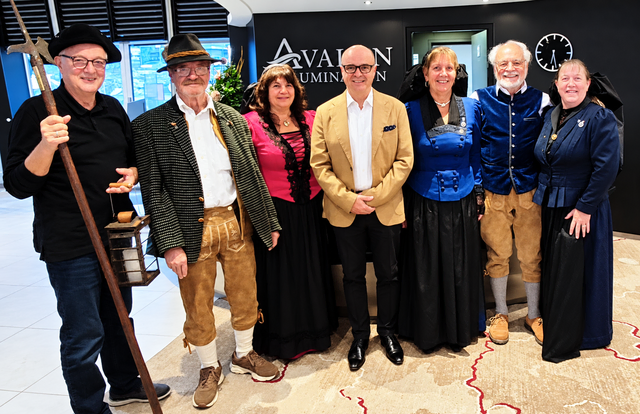 Nachtwächter Gottfried, Entertainer Heimo, Hildegard, Cruise-Director Mauro, Elfie, Gottfried, Maria. | Foto: Mitarbeiter von Avalon