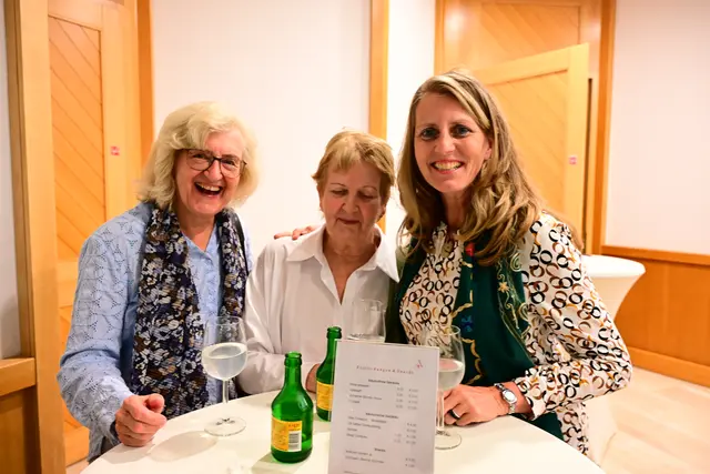 Amüsiert: Silvia, Nicole und Susanne. | Foto: Bernhard Baumgartner