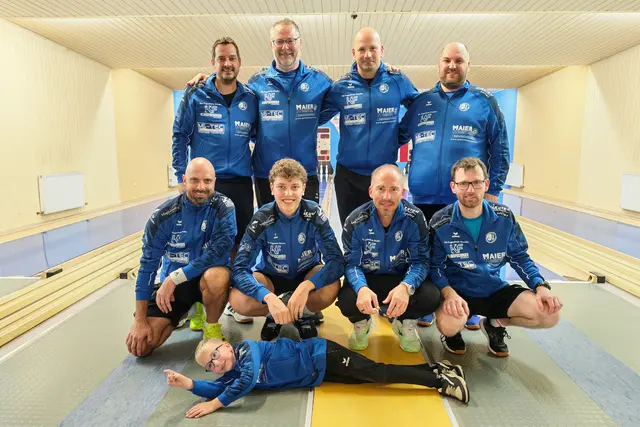 Der KSK Klagenfurt-Magdalensberg in Leoben:
stehend von Links: Daniel Waldhauser, Obmann Werner Rössler, Andrej Lahovec und Martin Eder;
hockend von links: Roman Leitner, Rafael Waldhauser, Dominik Konec und Martin Oberrauner; liegend: Nachwuchshoffnung Leon Geier
