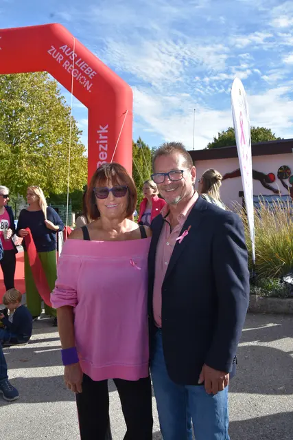 Veranstalterin Sylvia Kumau mit Bürgermeister Rainer Schneeberger