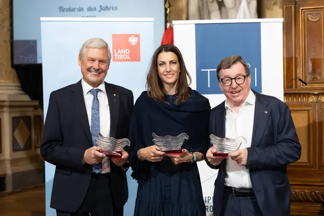 Gratulation an Hans K. Reisch, Janine Flock und Jakob Falkner | Foto: Club Tirol / Ulrike Wieser