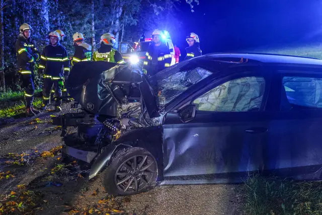 Beim Unfall wurde der Motorblock herausgerissen. | Foto: laumat/Matthias Lauber