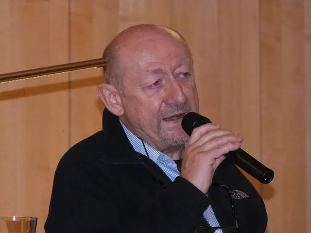 Mag. Rudolf Ferscha leitet die Stadtbibliothek seit Januar 2023 und hieß alle Gäste herzlich Willkommen.  | Foto: Vanessa Wittmann