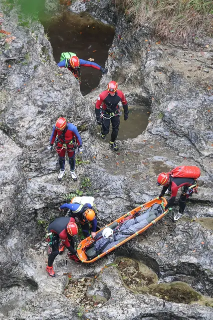 TENT 26: Große Katastrophenschutzübung der Bezirkshauptmannschaft Hallein mit mehr als 400 Einsatzkräften von Feuerwehr, Bergrettung, Wasserrettung, Höhlenrettung, Rotes Kreuz und Polizei im Wiestal.  | Foto: Land Salzburg / Franz Neumayr
