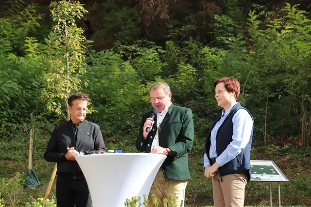 Moderator Sepp Loibner im Gespräch mit Wolfgang Garber und Martina Laubreiter | Foto: Edith Ertl