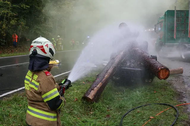 TENT 26: Große Katastrophenschutzübung der Bezirkshauptmannschaft Hallein mit mehr als 400 Einsatzkräften von Feuerwehr, Bergrettung, Wasserrettung, Höhlenrettung, Rotes Kreuz und Polizei im Wiestal.  | Foto: Land Salzburg / Franz Neumayr