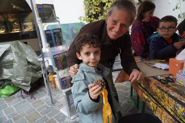 Die Kinder Konten sich im Kinderwald kreativ austoben.  | Foto: AMG