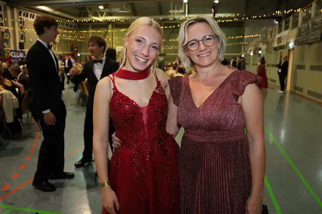 Amelie und ihre Mama Maria haben einen perfekten gemeinsamen Ballabend. | Foto: Markus Bäumler/zema-medien.de
