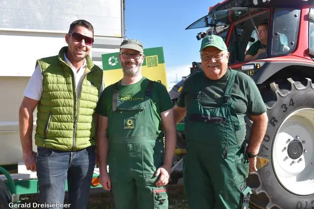 Sortenberater Patrick Almer vom Almenland , Gebietsbetreuer Philipp Sommer und Sortenberater Karl Pfeifer | Foto: Gerald Dreisiebner