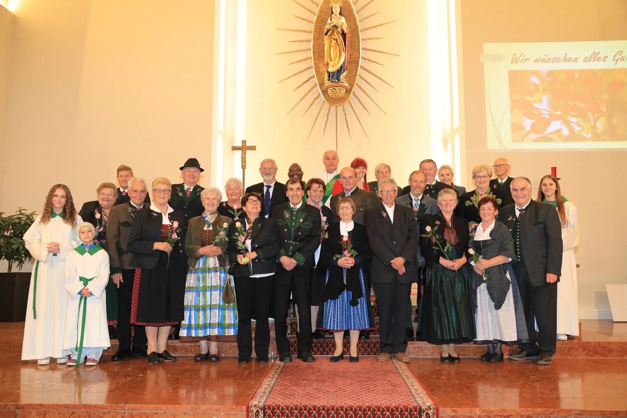 Dankgottesdienst in Ischl: Kirche würdigt 21 Jubelpaare für ihre gelebte ...