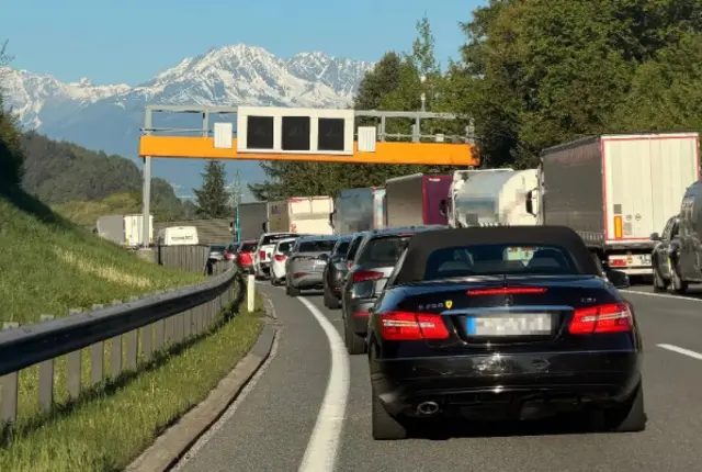 LA Georg Dornauer fordert eine Lockerung des Lkw-Nachtfahrverbots und Dornauer eine Verdoppelung der Nachtmaut und zusätzliche Lärmschutzmaßnahmen vor. LR René Zumtobel lehnt eine Lockerung des Lkw-Nachtfahrverbots ab. | Foto: MeinBezirk Archiv