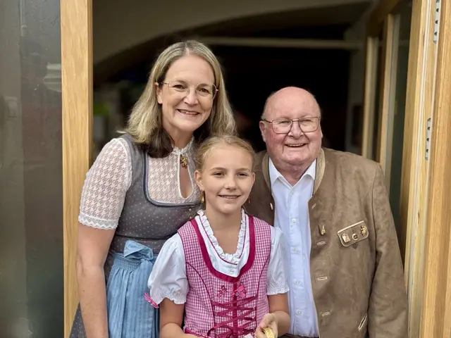 Die Familie Regula ist untrennbar mit dem Maxlaun verbunden- war doch Karl Regula (re) 1974 der Initiator der erten Leistungsschau in Niederwölz. | Foto: MeinBezirk/Angelika Brunner