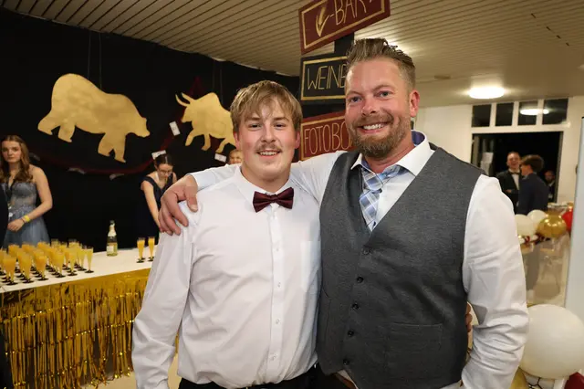 David und Andreas taugts voll auf dem Schärdinger HAK-Ball. | Foto: Markus Bäumler/zema-medien.de