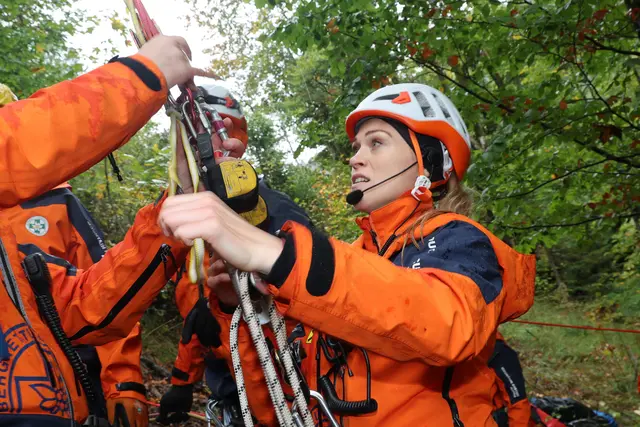 TENT 26: Große Katastrophenschutzübung der Bezirkshauptmannschaft Hallein mit mehr als 400 Einsatzkräften von Feuerwehr, Bergrettung, Wasserrettung, Höhlenrettung, Rotes Kreuz und Polizei im Wiestal.  | Foto: Land Salzburg / Franz Neumayr