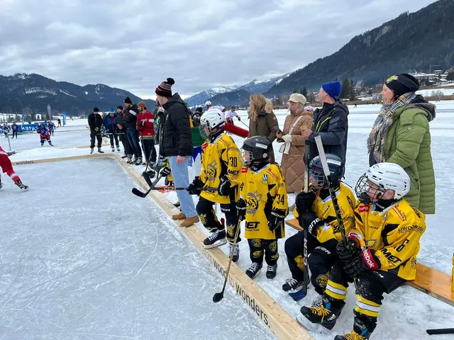 Eines der Leuchtturmprojekte des KEHV ist Junior Pond Hockey am Weißensee: Drei Turnierformate, eine große Leidenschaft. | Foto: KEHV